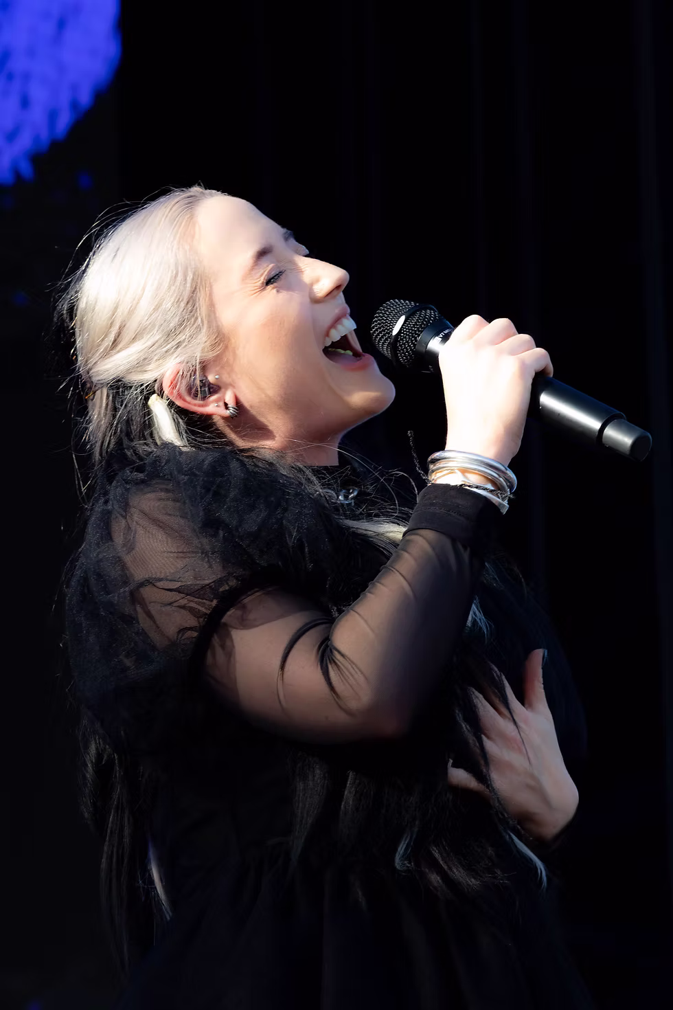 HAYLA live on tour